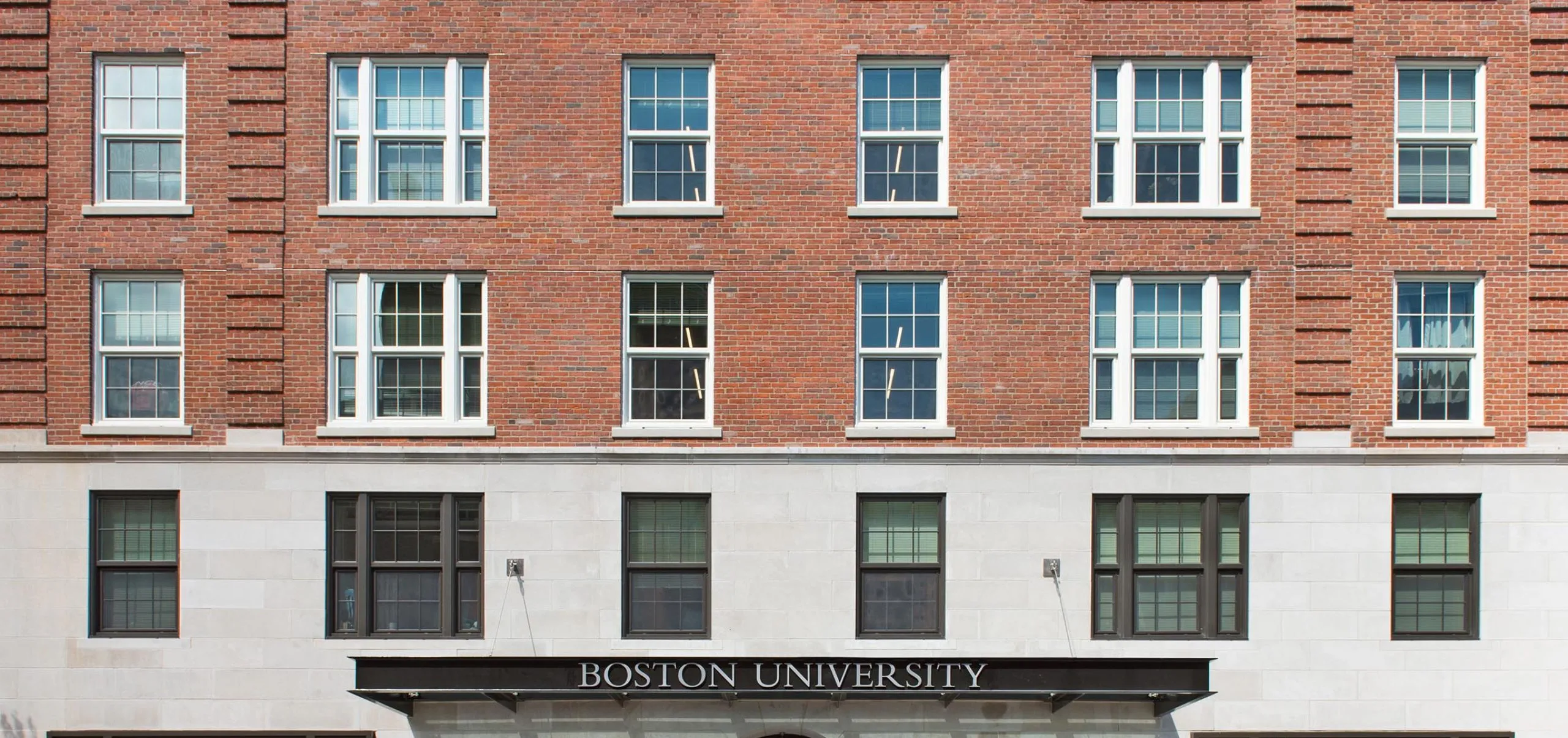 Exterior entrance to Boston University 610 Beacon Street Dorms