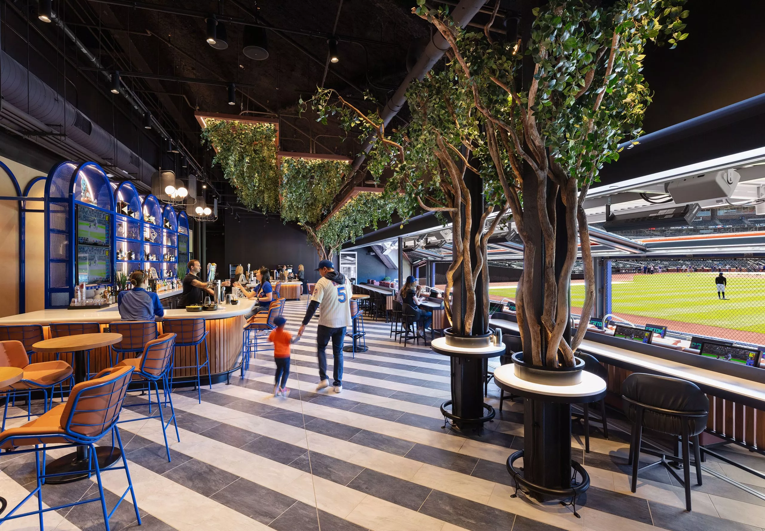 Bar and seating area at Citi Field Stadium