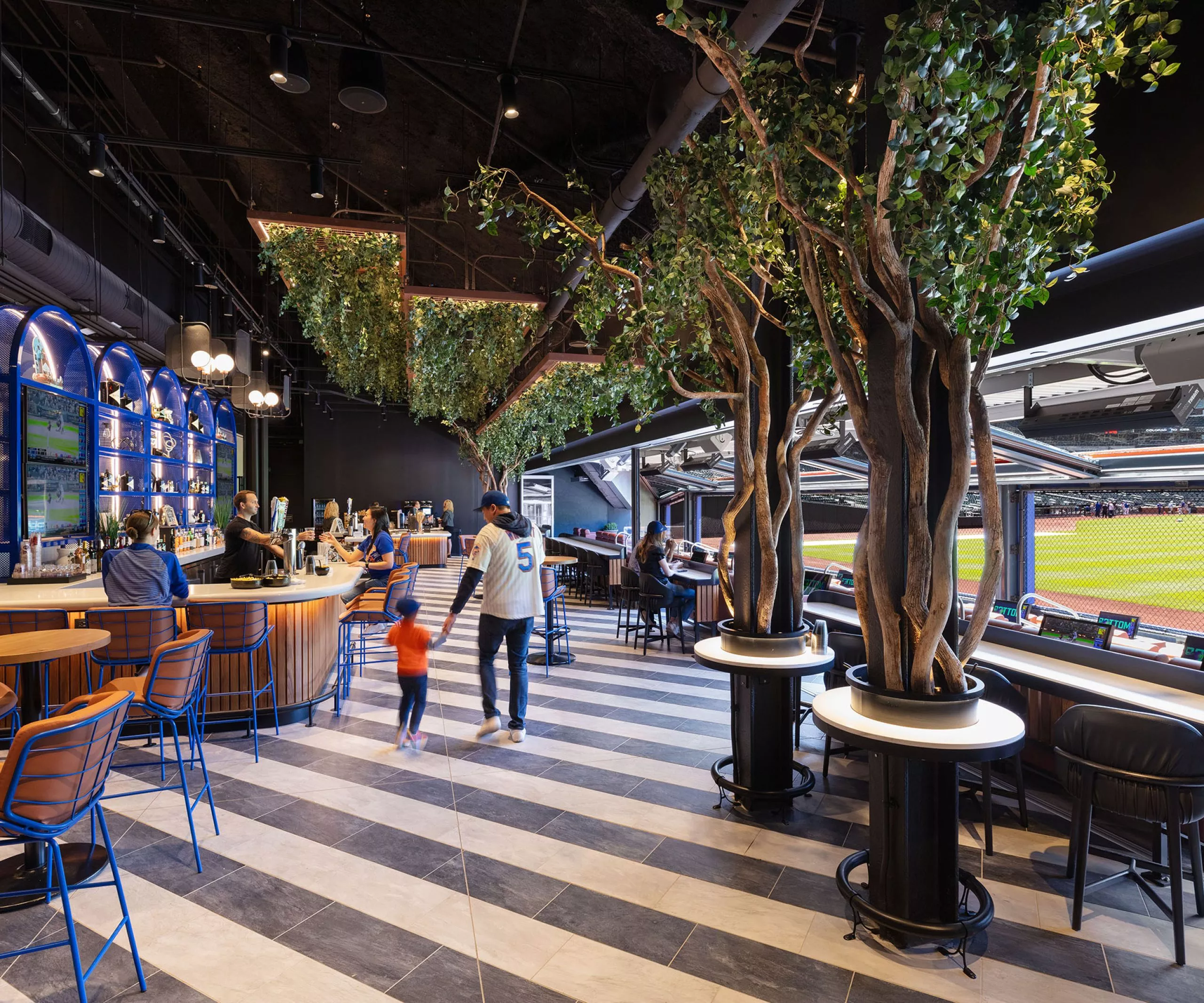 Bar and seating area at Citi Field Stadium