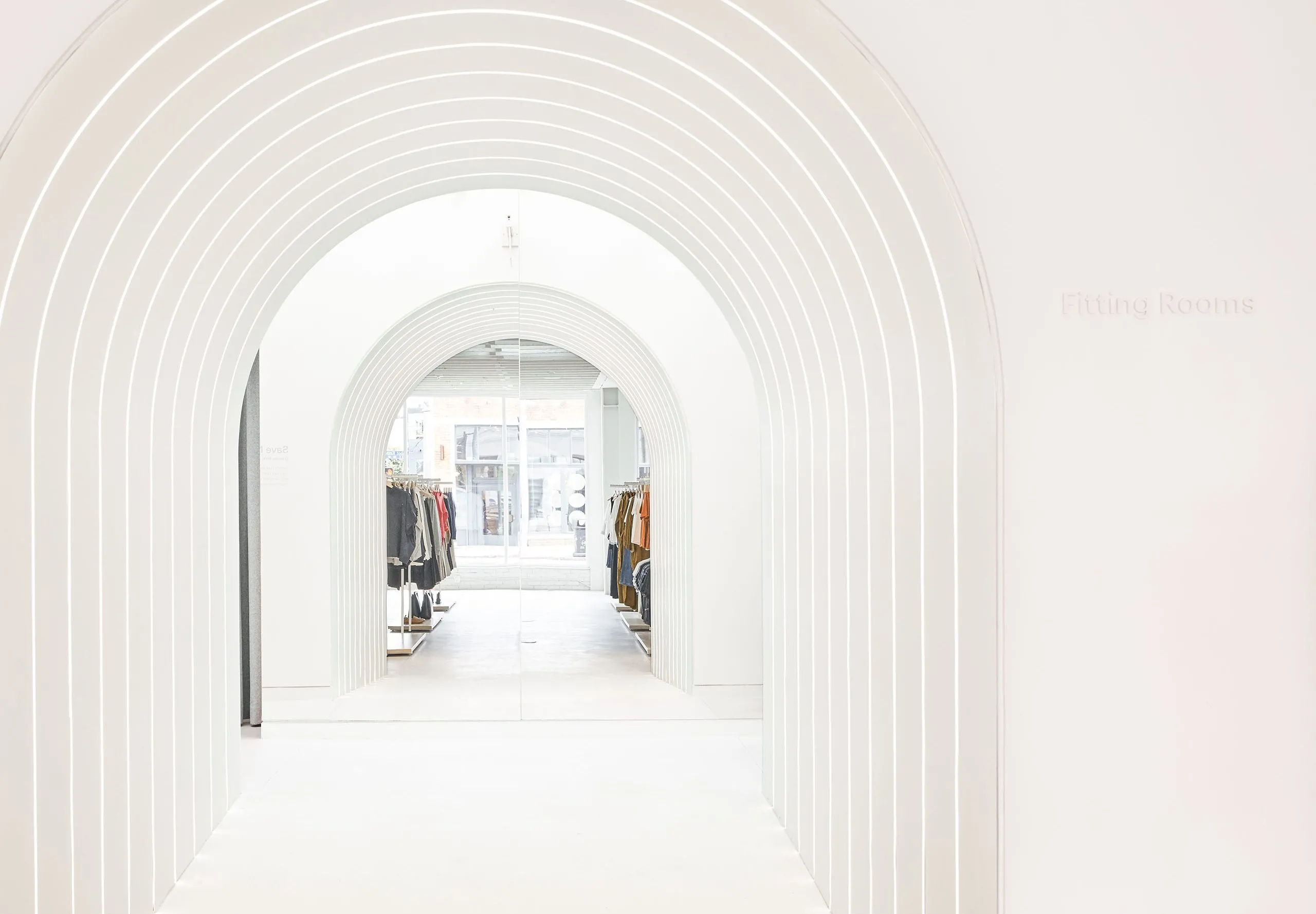 Arched entryway to Everlane