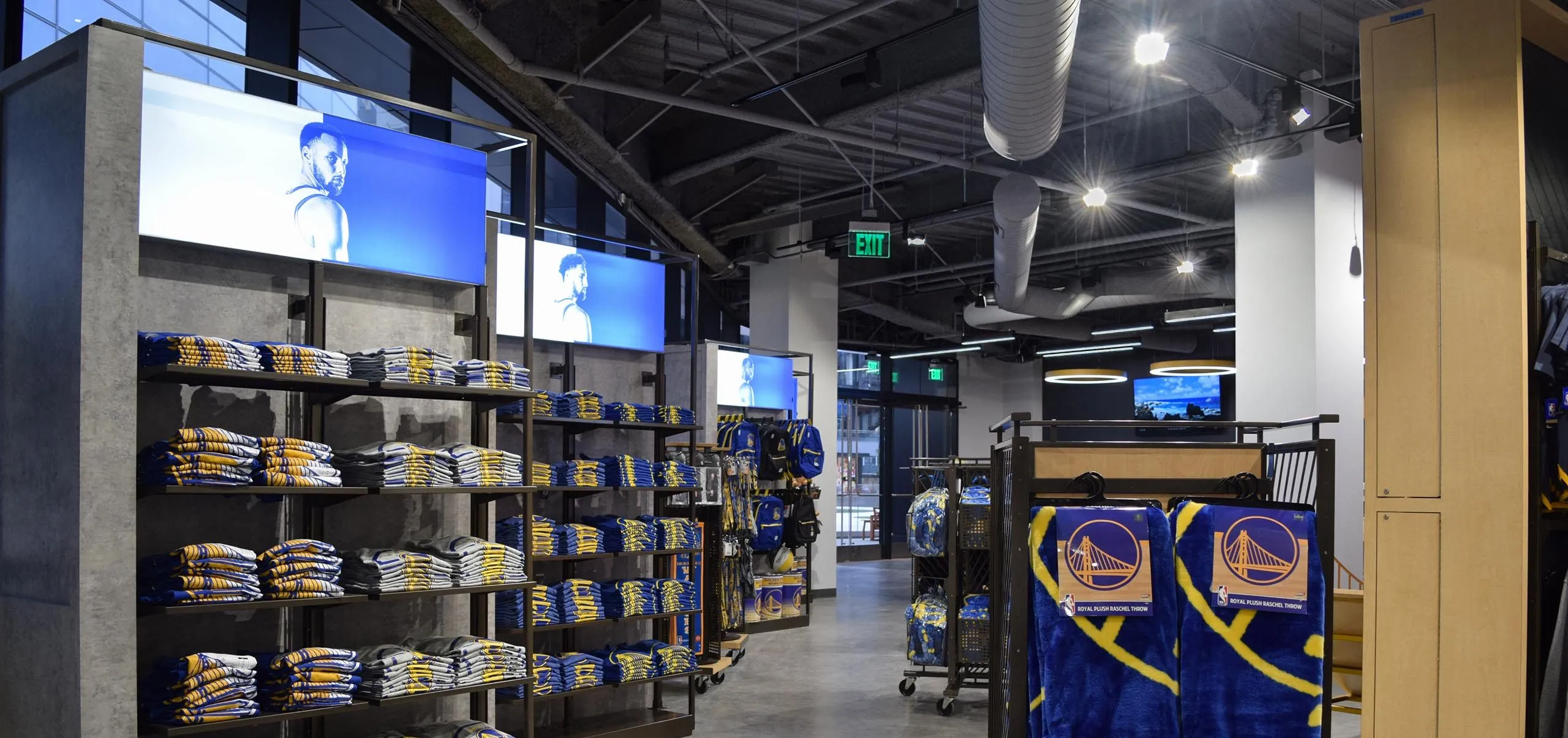 Fanatics Warriors merchandise shop