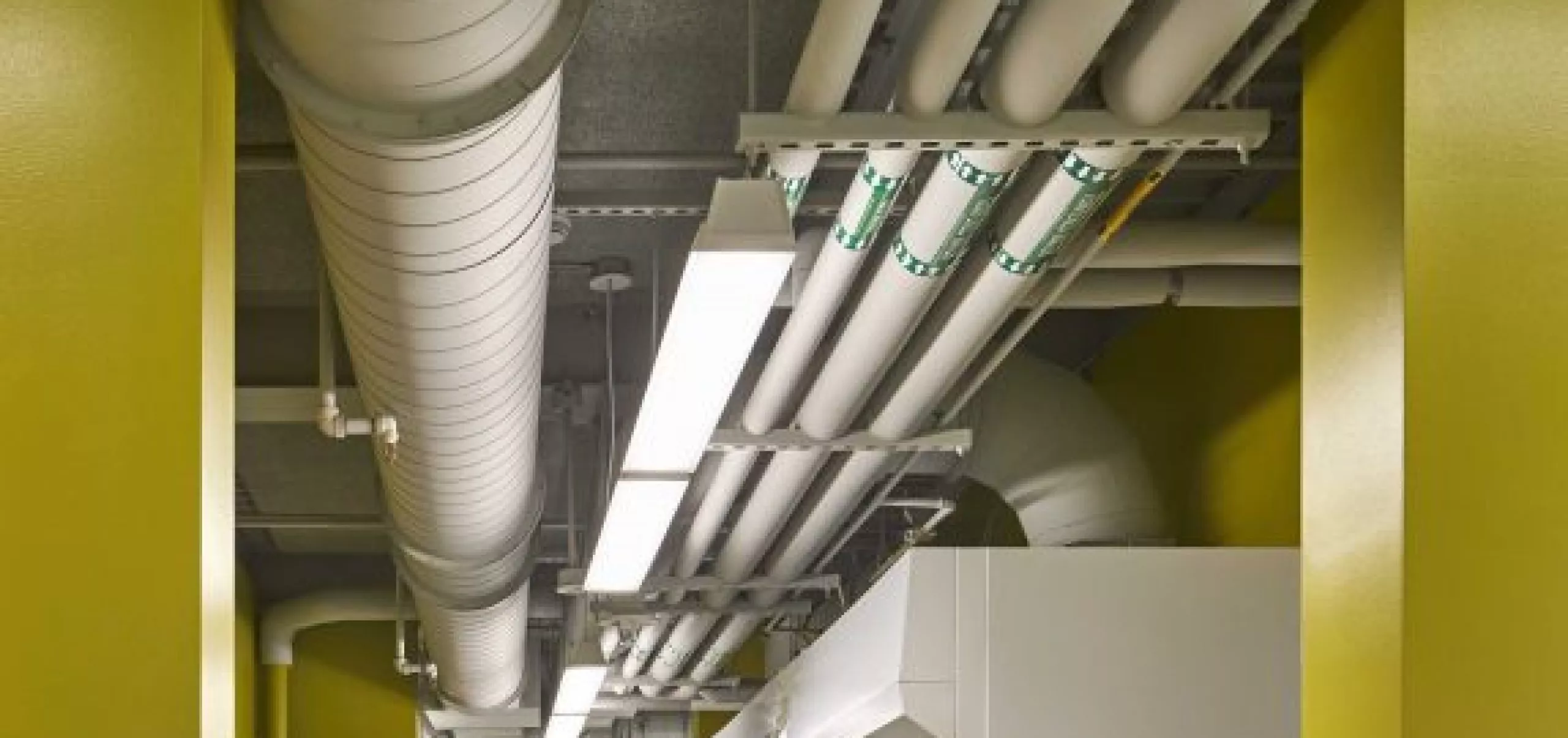 Interior view of the lab at Harvard Business School Pagliuca Life Lab