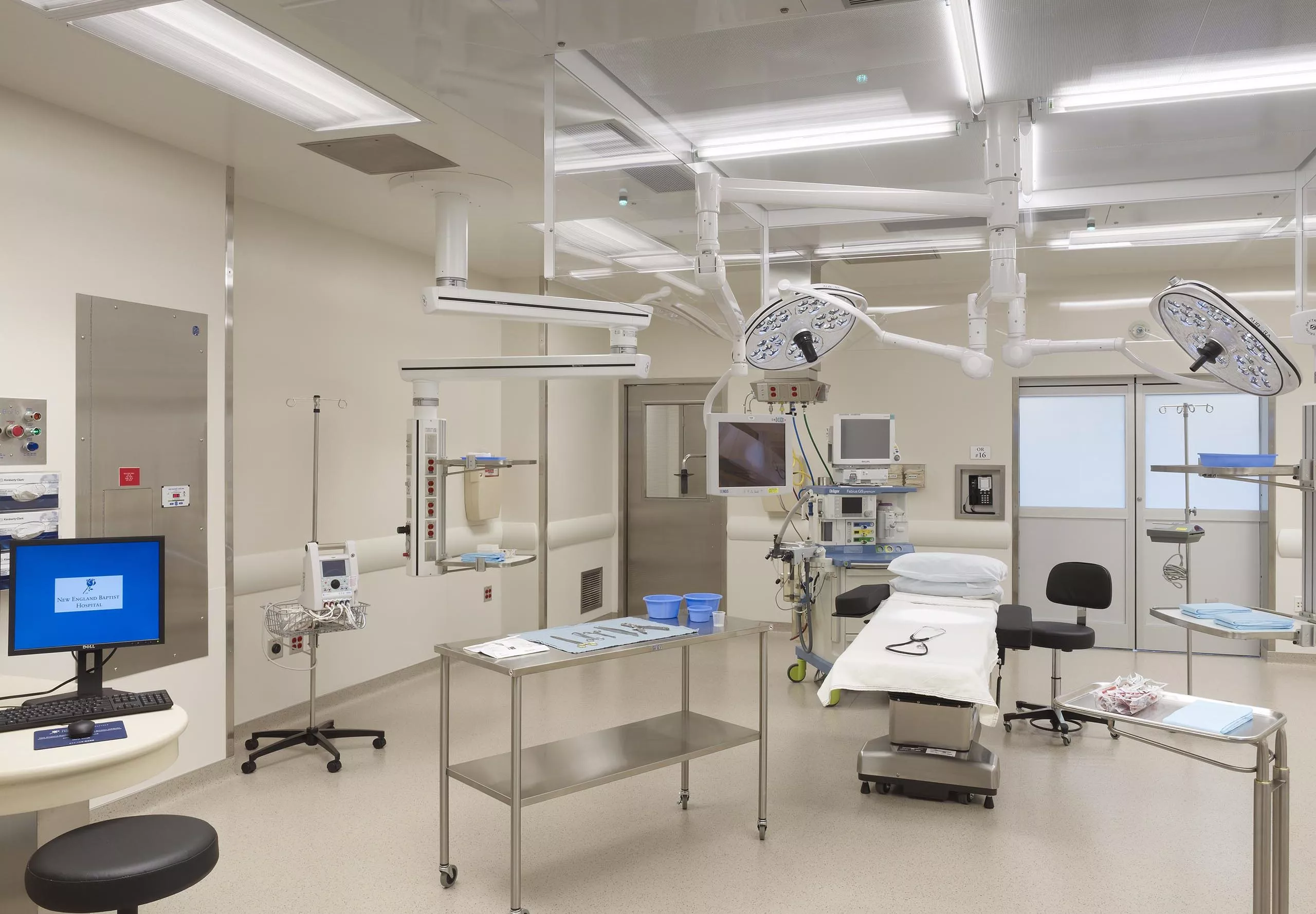 Interior view of the New England Baptist Hospital operating room