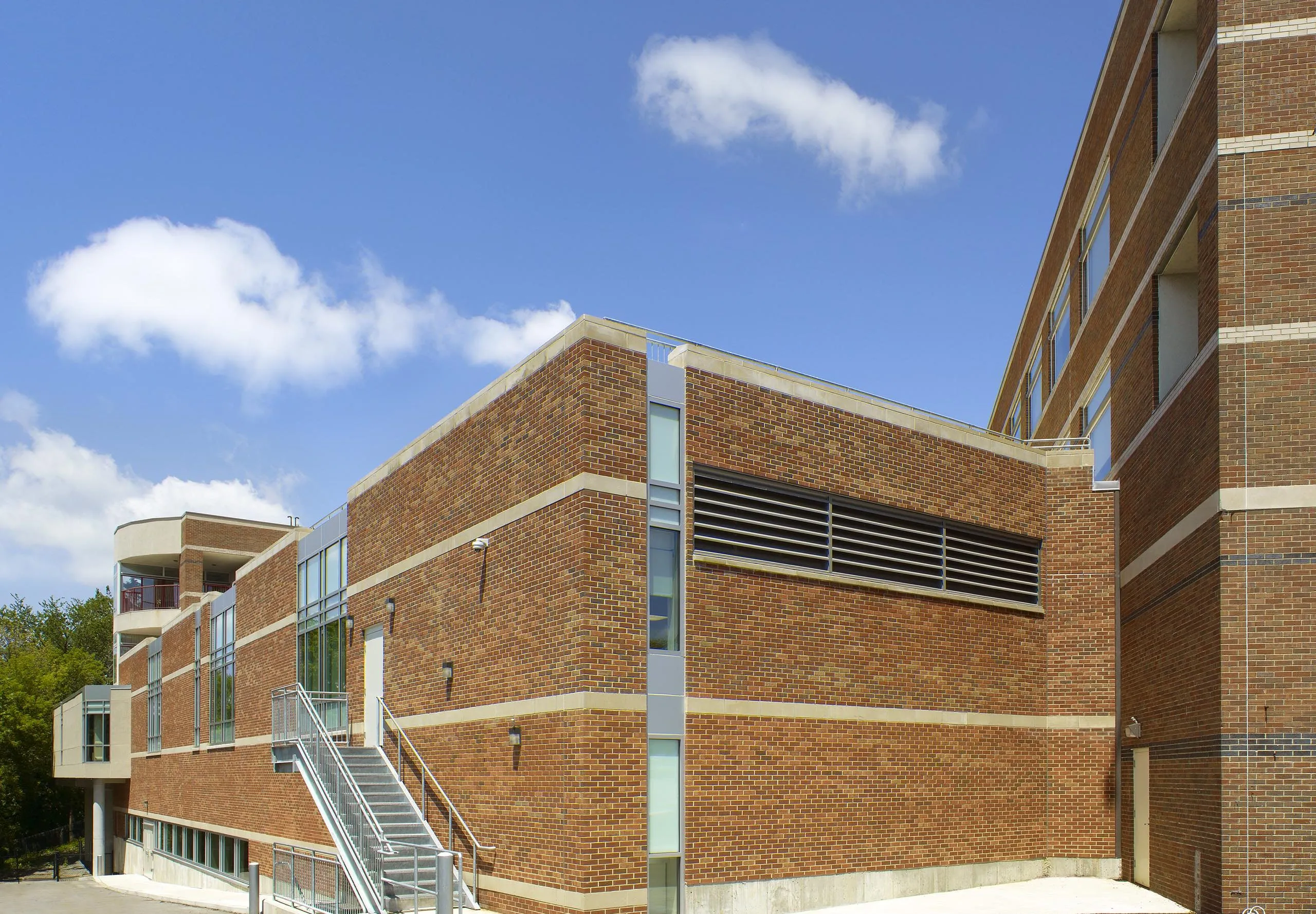 Exterior view of the New England Baptist Hospital building