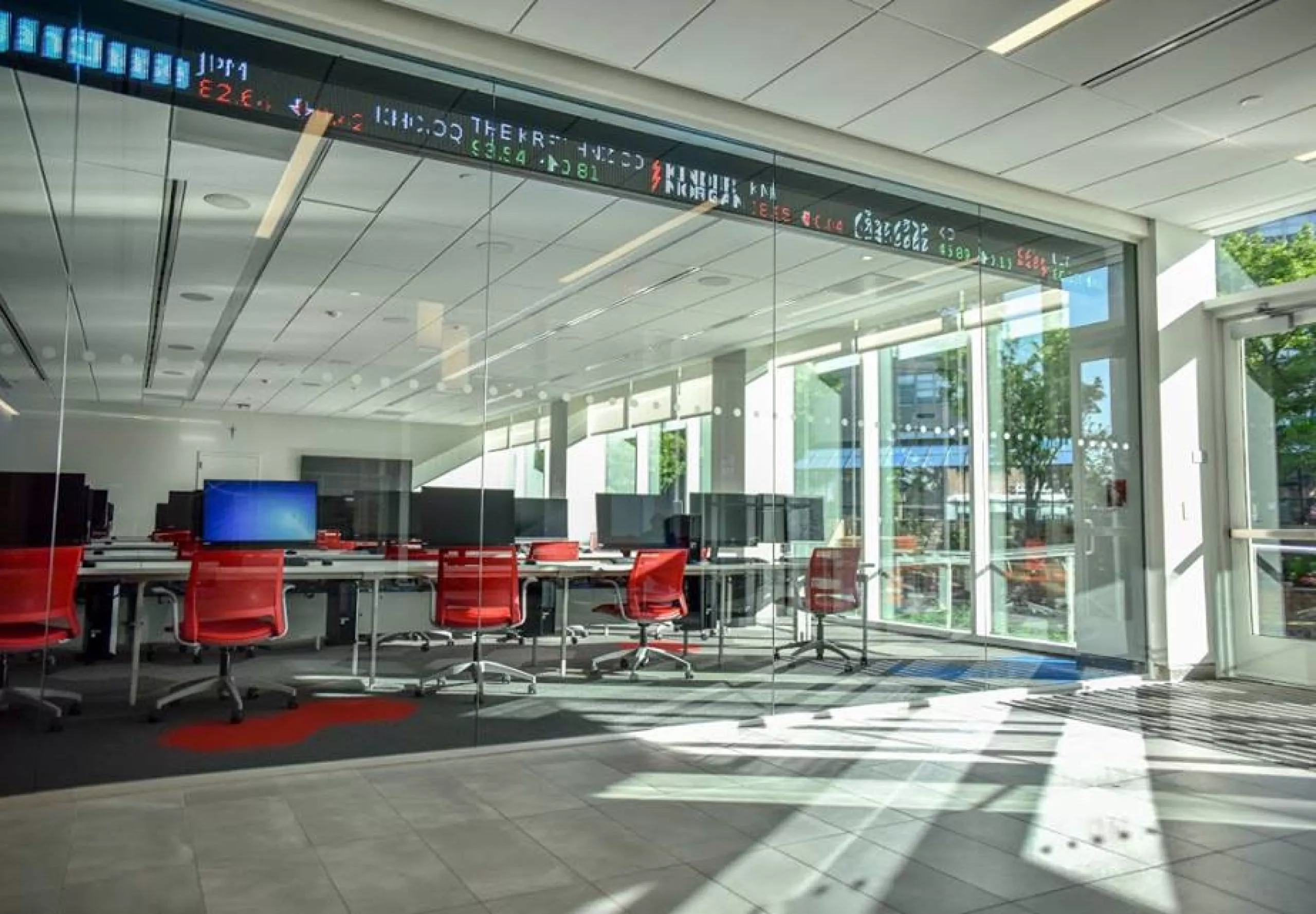 Computer lab in St. John University School of Business Bent Hall